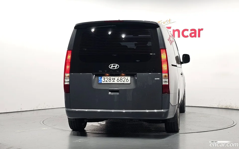 Hyundai Staria 4WD 9 2025 — миниатюра 4