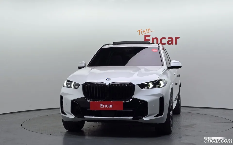 BMW X5 xDrive 40i M 2025 — thumbnail 3