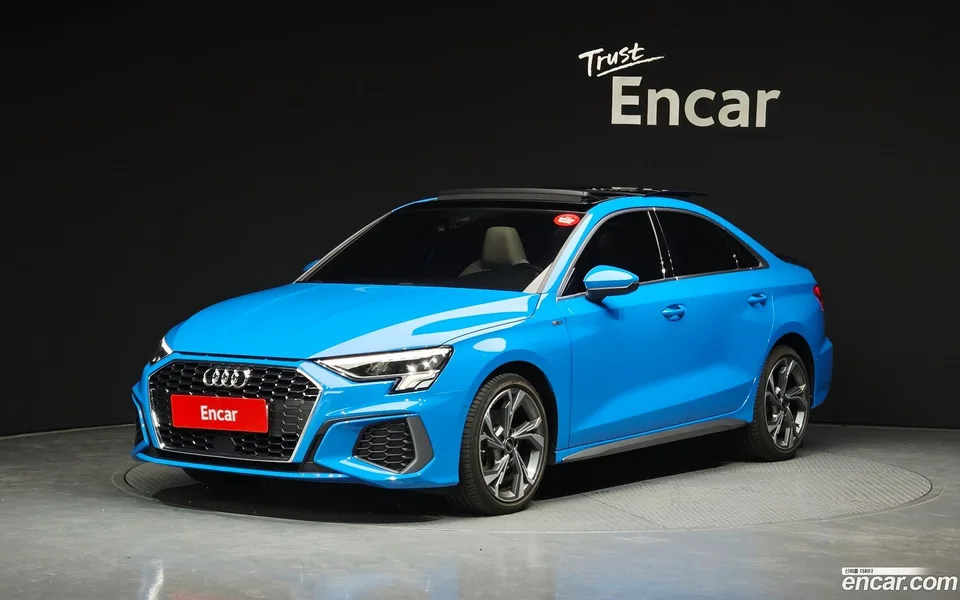 Audi A3 (8Y) 40 TFSI 2023 — photo 1, buy with delivery to Moscow
