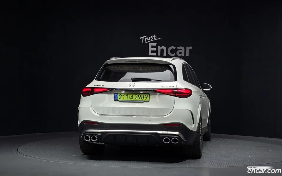 Mercedes-Benz GLC-Class AMG GLC43 4MATIC 2025 — thumbnail 4