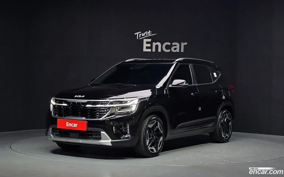 Kia Seltos 1.6 2WD 2022 — photo 1, buy with delivery to Moscow