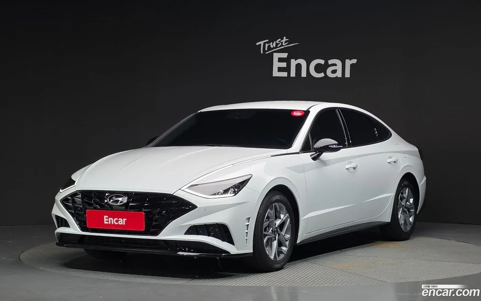 Hyundai Sonata 2.0 2022 — photo 1, buy with delivery to Moscow