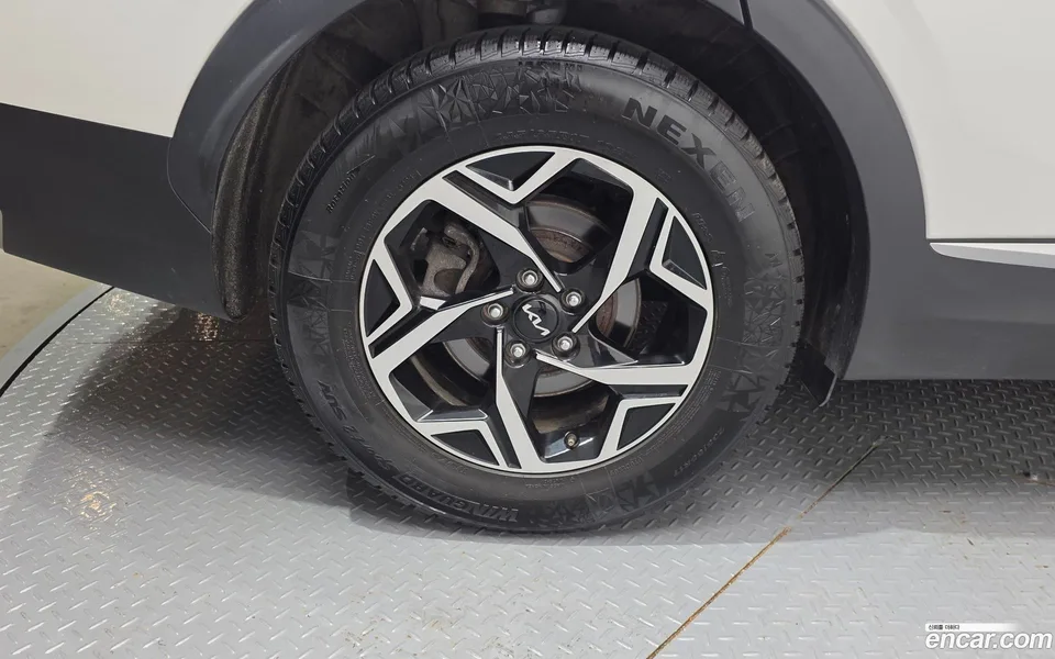 Kia Sportage 2.0 4WD 2024 — thumbnail 2