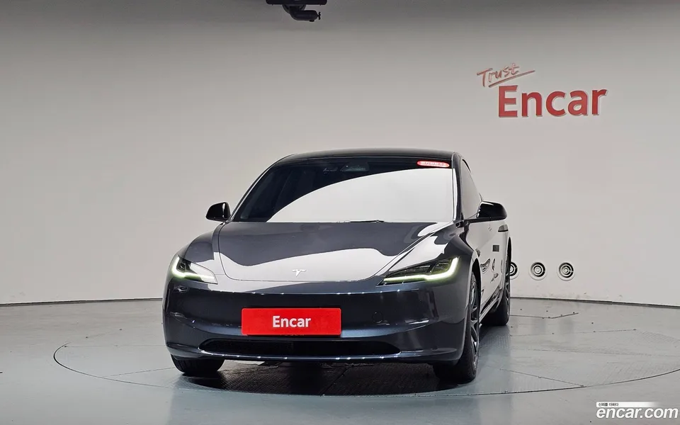 Tesla Model 3 AWD 2024 — thumbnail 3