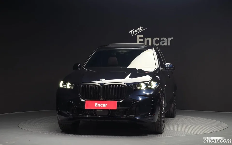 BMW X5 xDrive 40i M 2025 — thumbnail 3