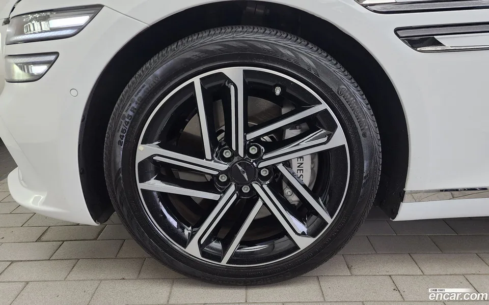 Genesis G80 2.5 AWD 2024 — thumbnail 2