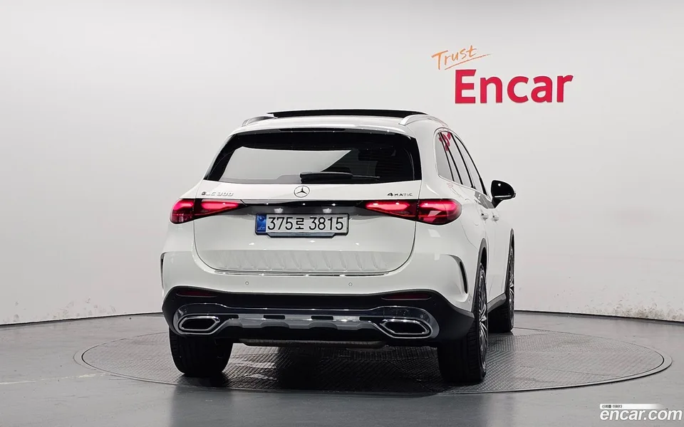 Mercedes-Benz GLC-Class GLC300 4MATIC AMG Line 2025 — thumbnail 4