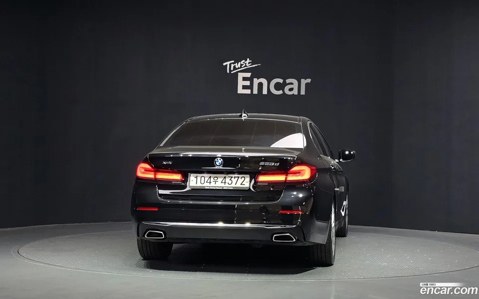 BMW 5 Series 523d xDrive 2022 — миниатюра 4