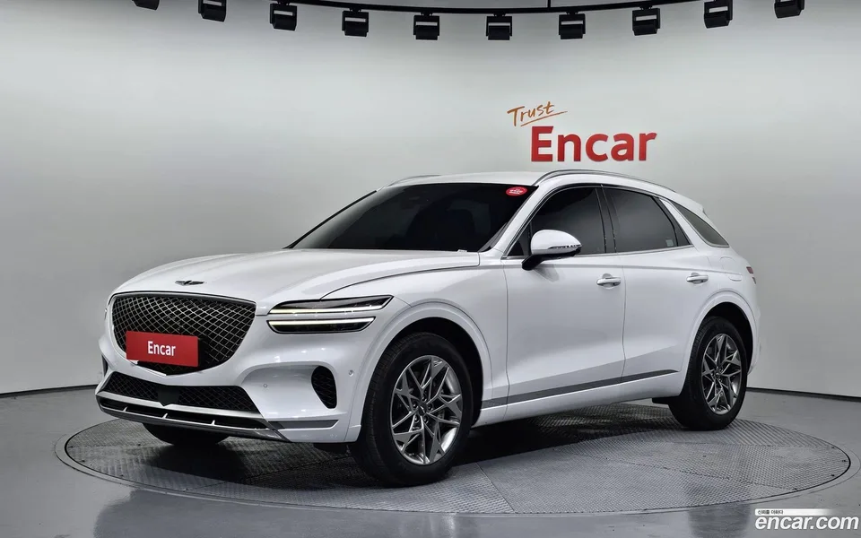Genesis GV70 2.5T AWD 2023 — photo 1, buy with delivery to Moscow