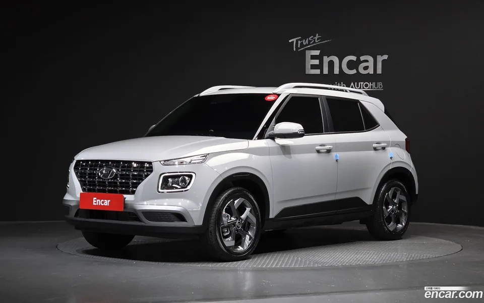 Hyundai Venue 1.6 2025 — photo 1, buy with delivery to Moscow