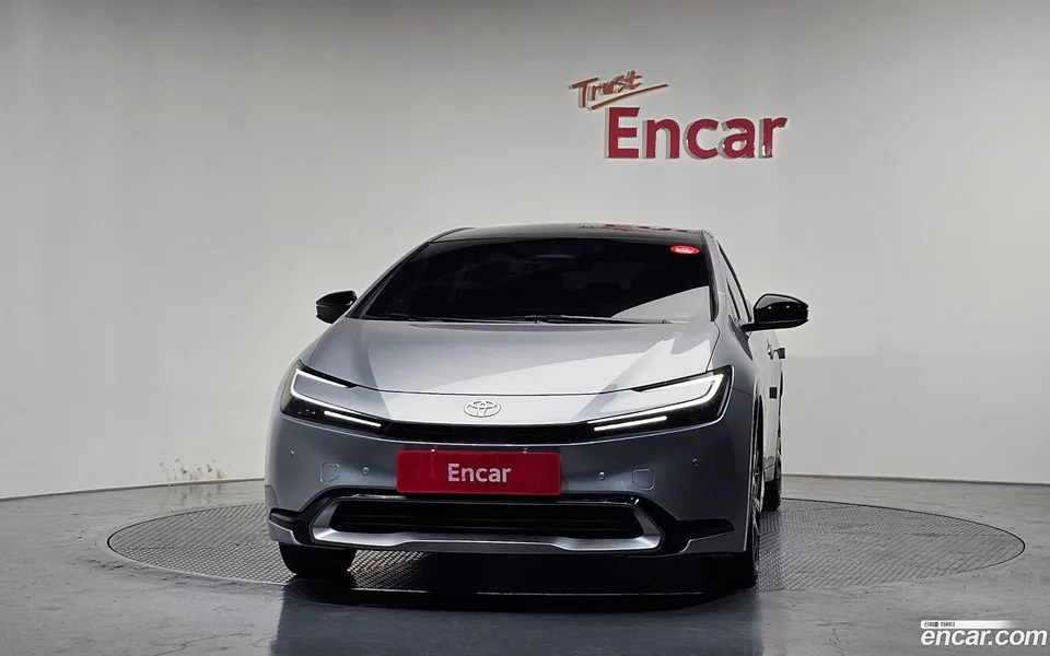 Toyota Prius 2.0 PHEV XSE 2024 — thumbnail 3