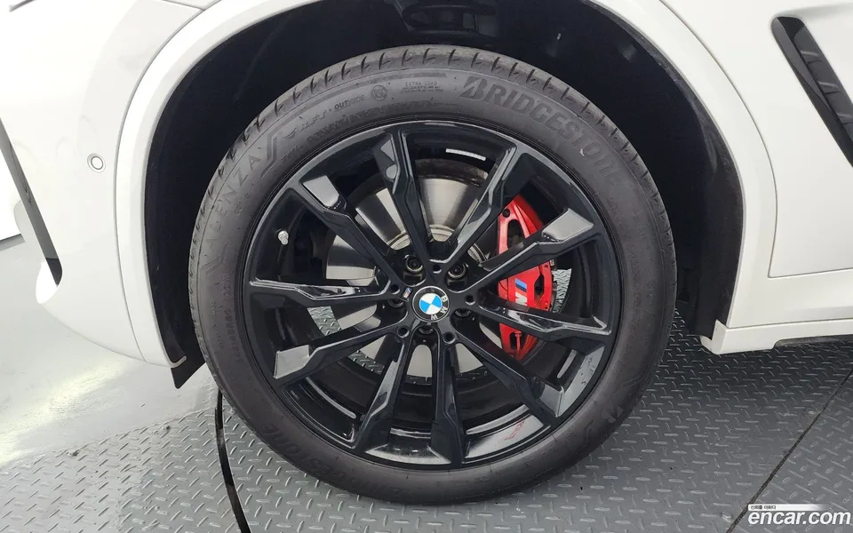 BMW X4 xDrive20i M 2025 — thumbnail 2
