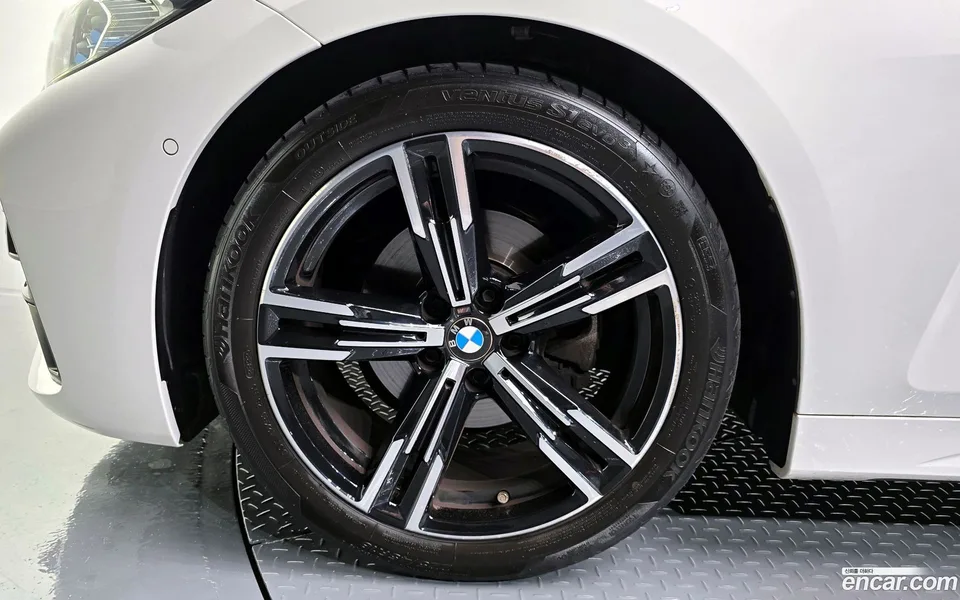 BMW 4 Series 420i M 2022 — thumbnail 5