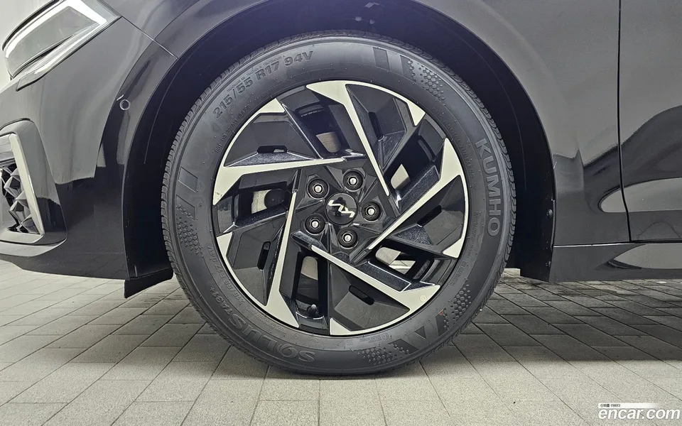 Kia K5 Hybrid 2024 — thumbnail 5