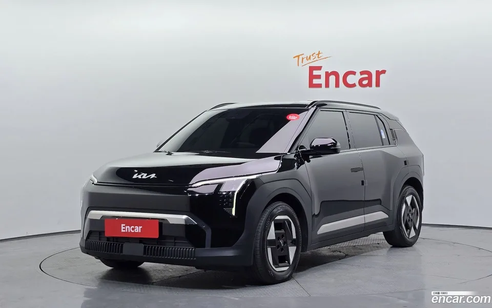 Kia EV3 2WD 2024 — photo 1, buy with delivery to Moscow