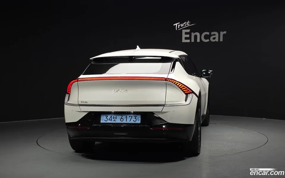 Kia EV6 2023 — thumbnail 4