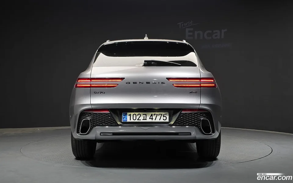 Genesis GV70 2.5T AWD 2023 — thumbnail 4