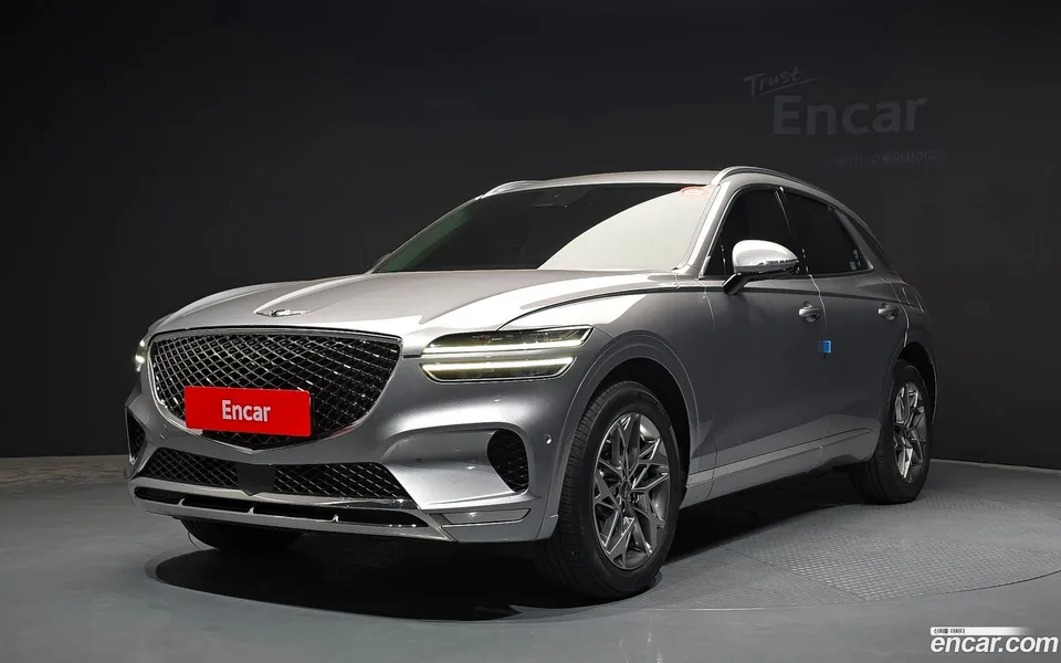 Genesis GV70 2.5T AWD 2023 — photo 1, buy with delivery to Moscow