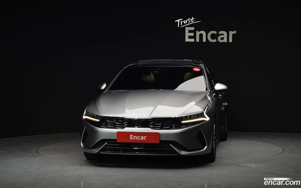 Kia K5 Hybrid 2023 — thumbnail 3