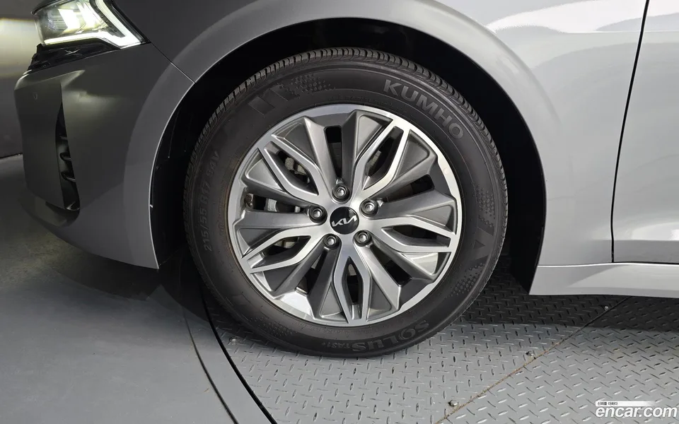 Kia K5 Hybrid 2023 — thumbnail 5