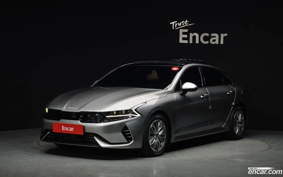 Kia K5 Hybrid 2023 — photo 1, buy with delivery to Moscow