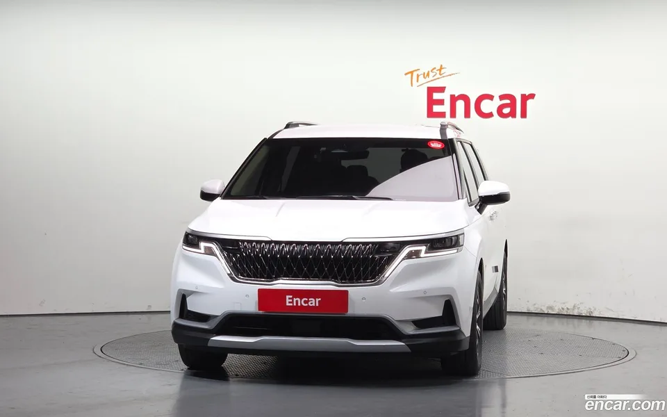 Kia Carnival 9 2023 — thumbnail 3