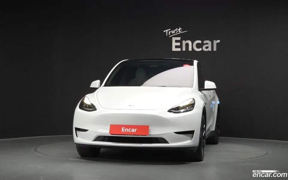 Tesla Model Y RWD 2024 — thumbnail 3