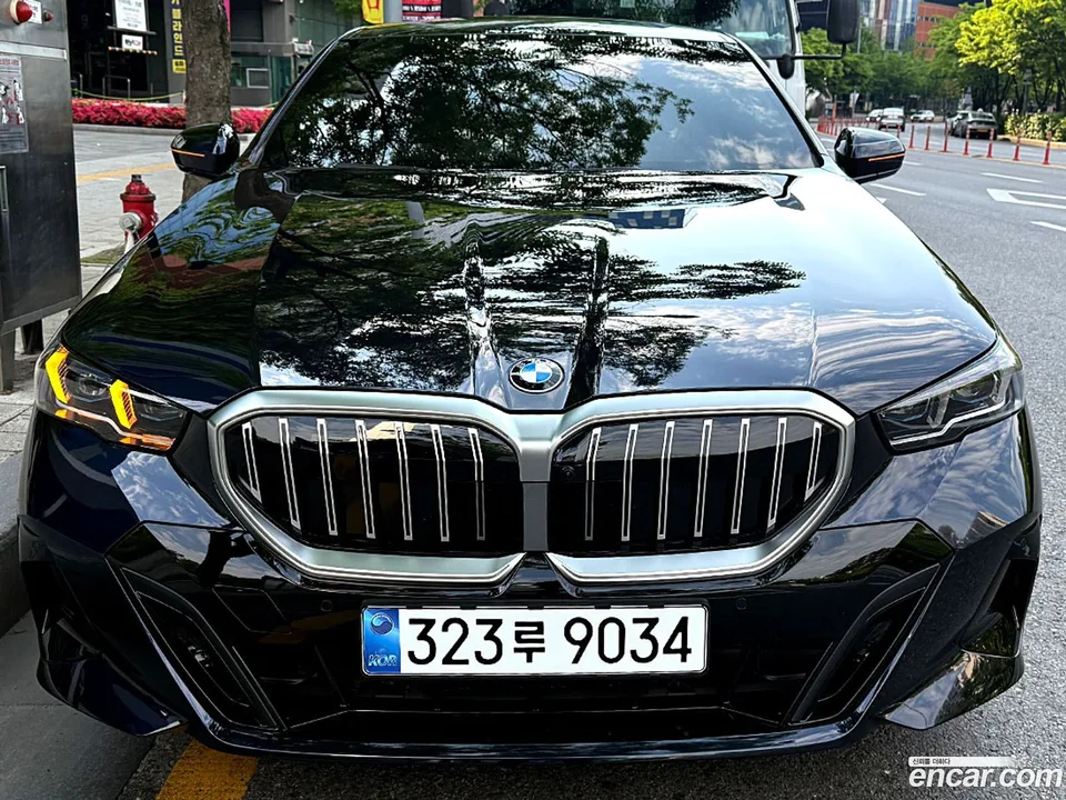 BMW 5 Series 520i M 2026 — photo 1, buy with delivery to Moscow