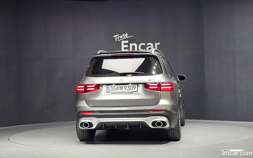 Mercedes-Benz GLB-Class AMG GLB35 4MATIC 2025 — thumbnail 4