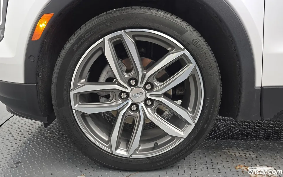 Cadillac XT4 2.0 AWD 2023 — thumbnail 5