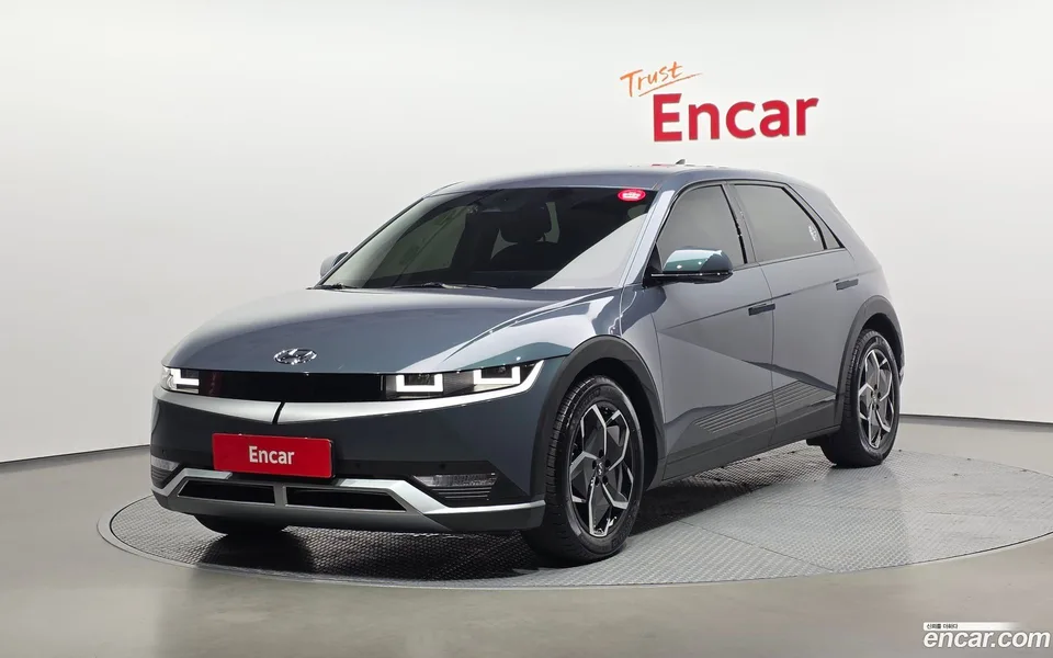 Hyundai Ioniq 5 2023 — photo 1, buy with delivery to Moscow