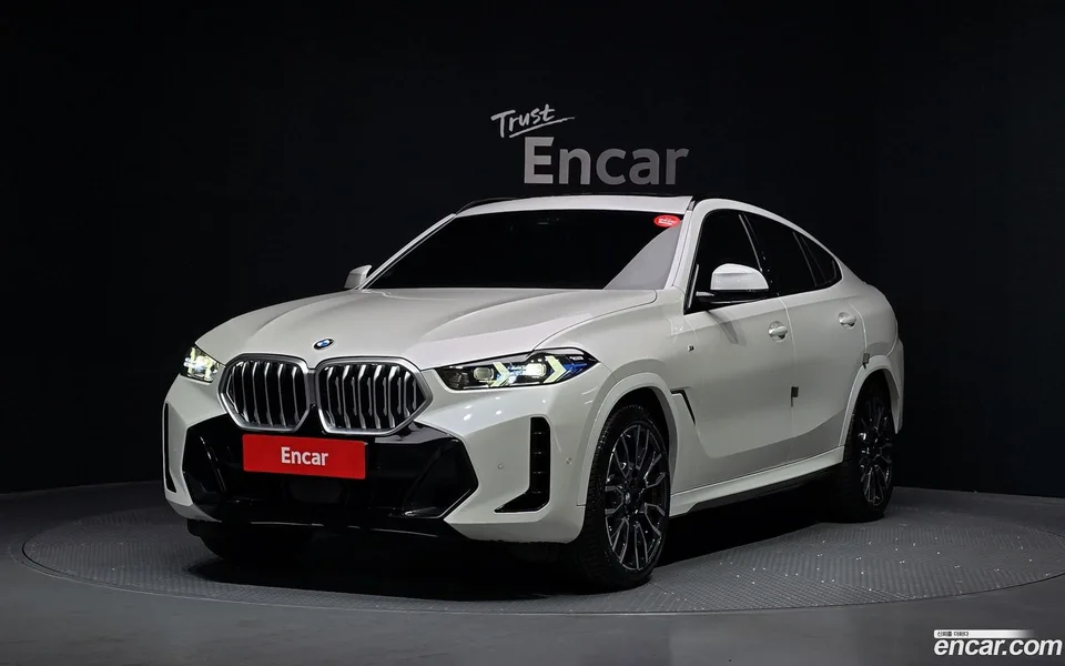 BMW X6 xDrive40i M 2024 — фото 1, купить с доставкой в Москву
