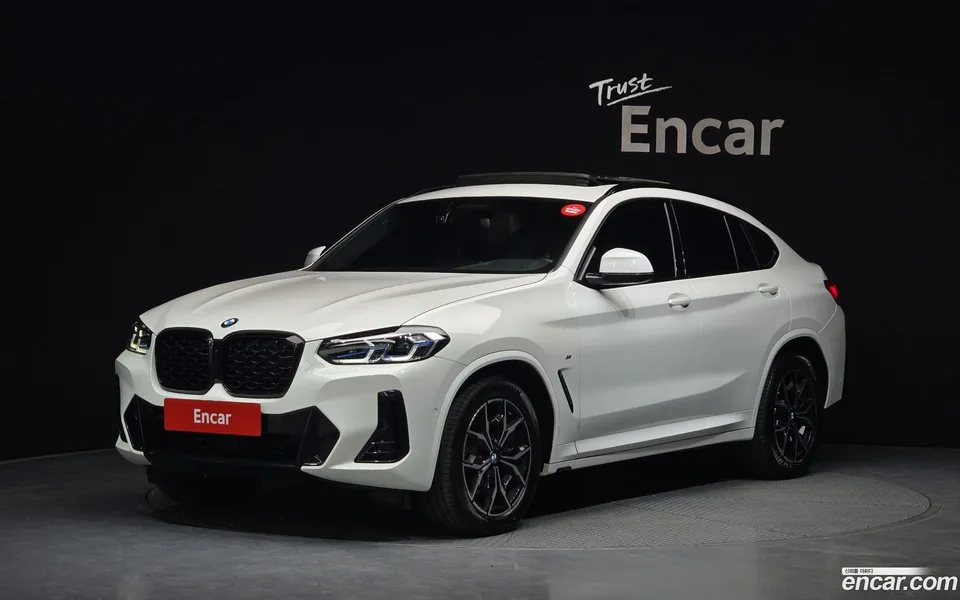 BMW X4 xDrive20i M 2023 — photo 1, buy with delivery to Moscow