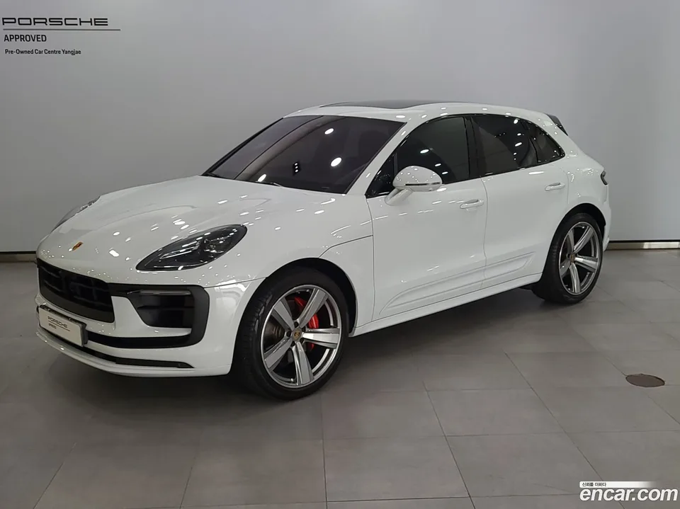 Porsche Macan 2.9 S 2023 — photo 1, buy with delivery to Moscow