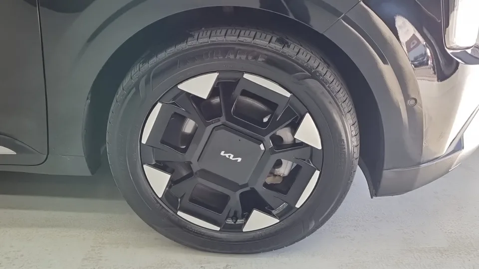 Kia Carnival HEV 9 2025 — thumbnail 2