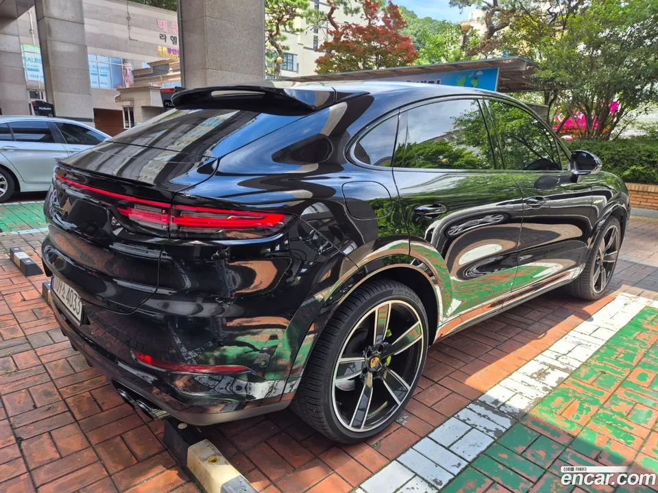 Porsche Cayenne 3.0 E- 2023 — миниатюра 5