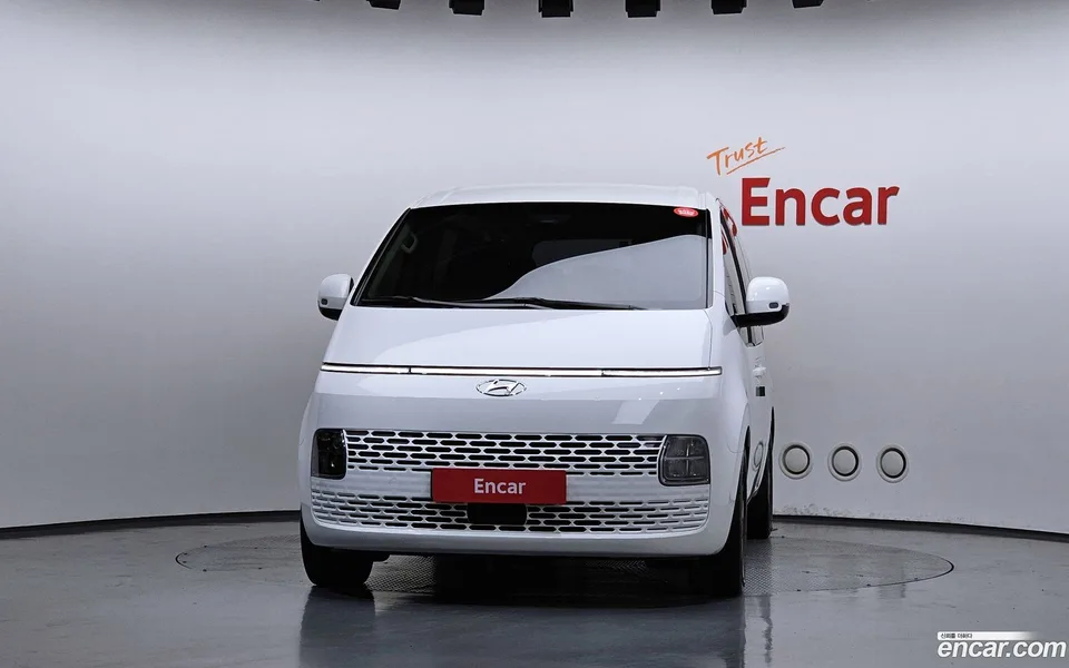 Hyundai Staria 9 2022 — thumbnail 3