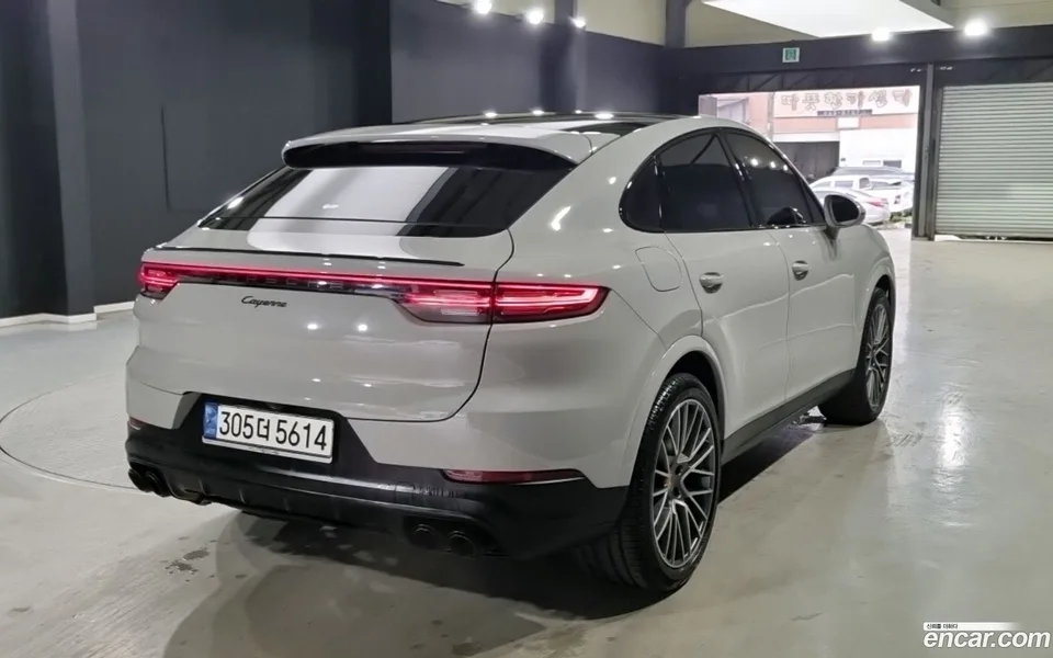 Porsche Cayenne 3.0 2022 — thumbnail 3