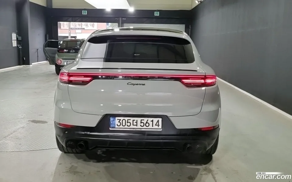 Porsche Cayenne 3.0 2022 — thumbnail 4