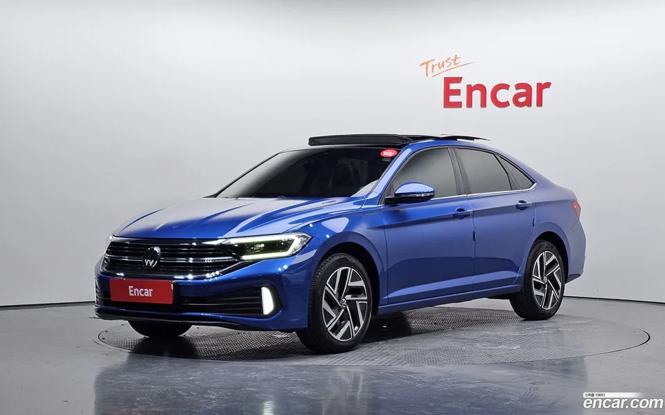 Volkswagen Jetta 1.5 TSI 2022 — photo 1, buy with delivery to Moscow