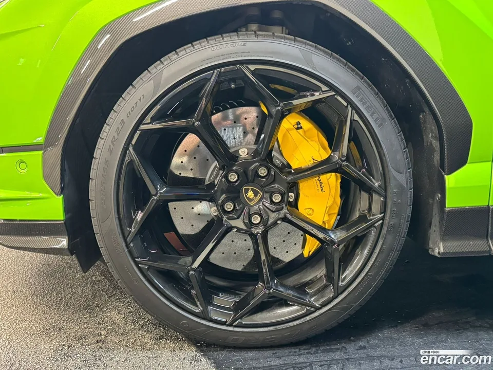 Lamborghini Urus 4.0 V8 2024 — thumbnail 2