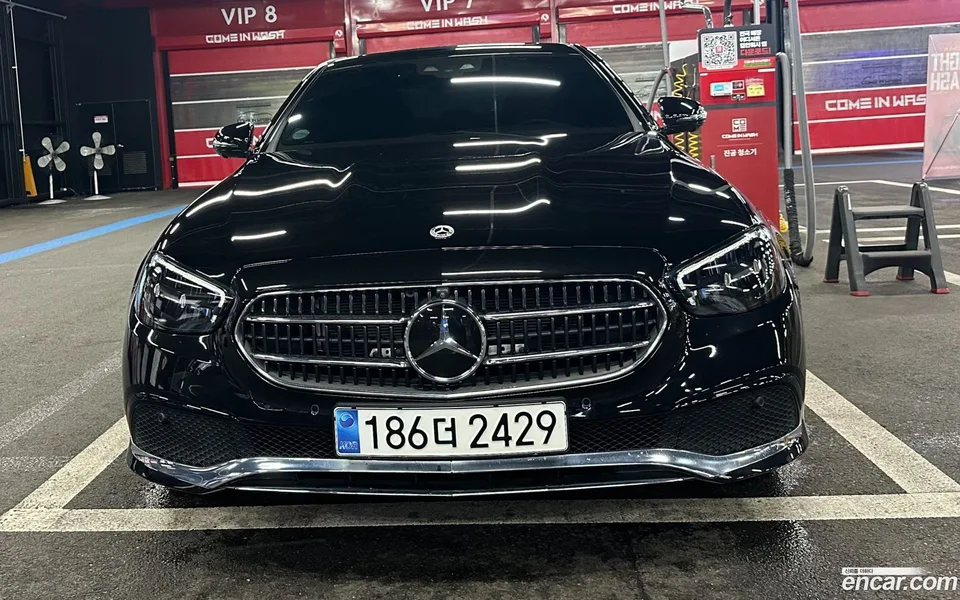 Mercedes-Benz E-Class 2023