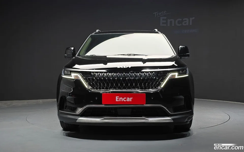 Kia Carnival 11 2023 — thumbnail 3
