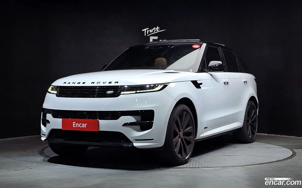 Land Rover Range Rover Sport P400 AB 2025 — photo 1, buy with delivery to Moscow