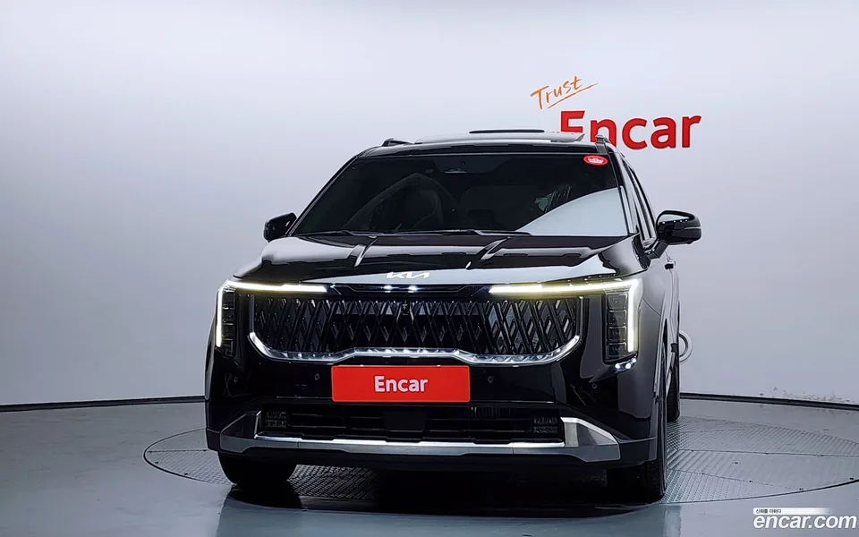 Kia Carnival 9 2024 — thumbnail 3