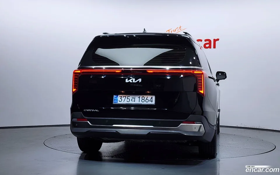 Kia Carnival 9 2024 — thumbnail 4
