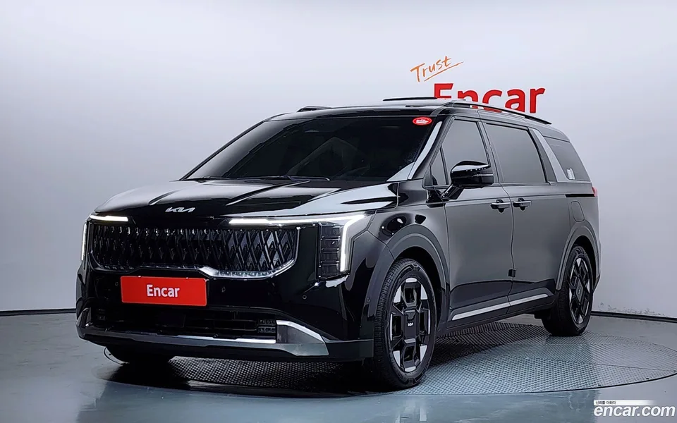 Kia Carnival 9 2024 — photo 1, buy with delivery to Moscow