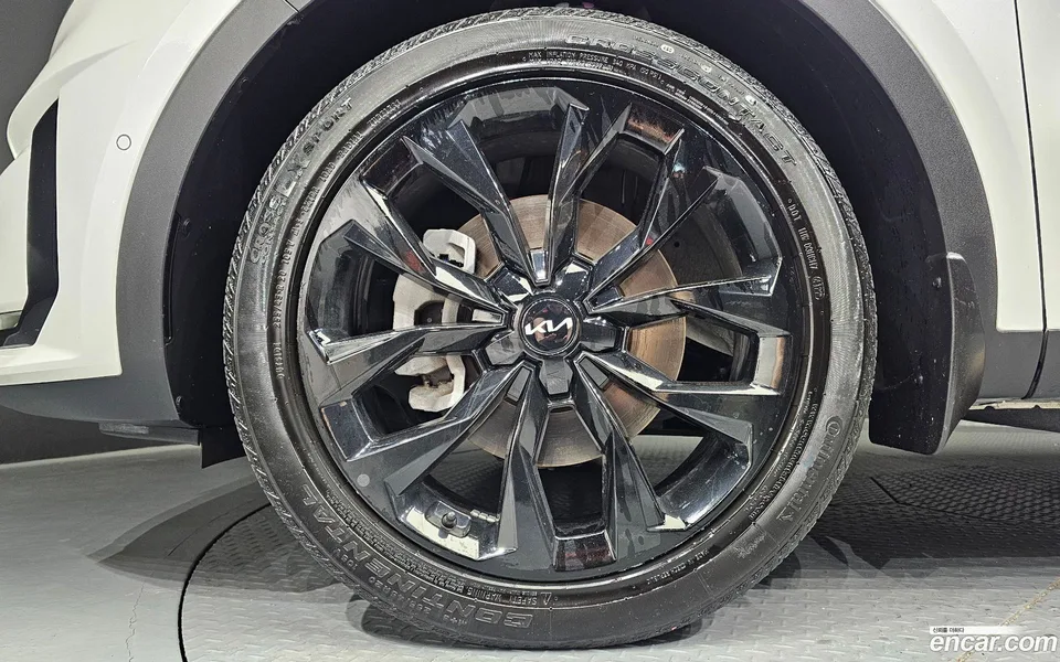 Kia Sorento 2.2 2WD 2023 — thumbnail 2