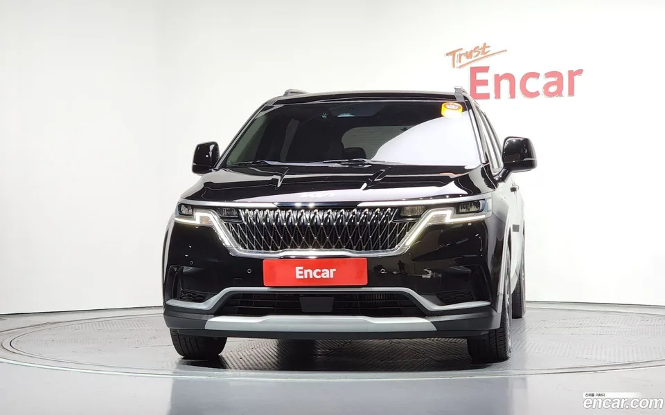 Kia Carnival 11 2023 — thumbnail 3