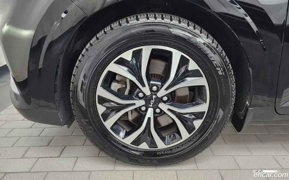 Kia Carnival 11 2023 — thumbnail 5